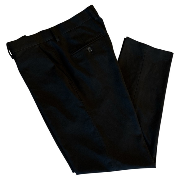 Elegant Black Slim-Fit Blazer for Formal Occasions - Picture 7 of 12